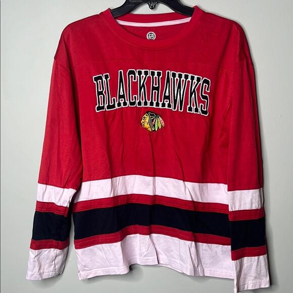 NHL Blackhawks women’s Red Long Sleeve Shirt Large - Picture 1 of 5